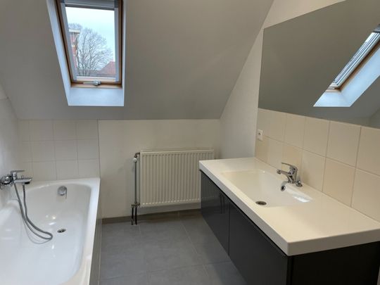 EENGEZINSWONING + tuin - Photo 1