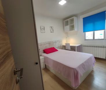 Calle Castro de Oro, Madrid, Community of Madrid 28019 - Photo 2