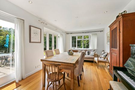 Roedean Crescent, SW15, London - Photo 2