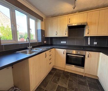 2 bedroom semi-detached to rent Haselmere Close, Bury St Edmunds - Photo 4