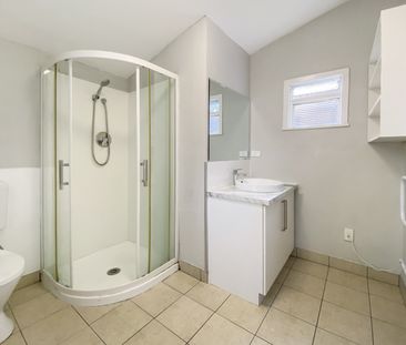 Welcome to 134a Riddiford Street. - Photo 2