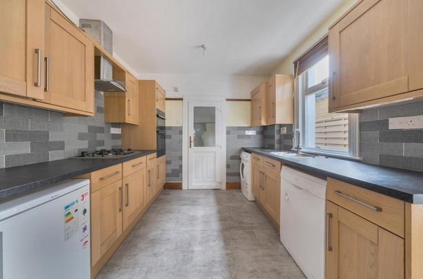 3 bedroom terraced house to rent - Photo 1