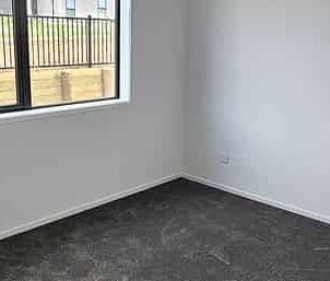 Near New Townhouse - Move in 18th December 2025. - Photo 2