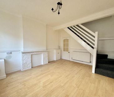 3 bedroom terraced house to rent - Photo 3