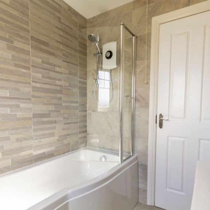 3 bedroom semi-detached house to rent - Photo 1