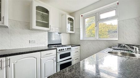 2 bedroom maisonette to rent Deep Denes, Luton, Bedfordshire, LU2 - Photo 4