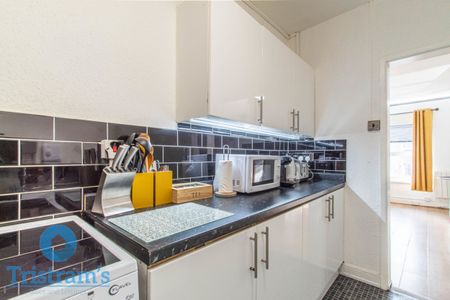 1 bed Studio for Rent - Photo 2