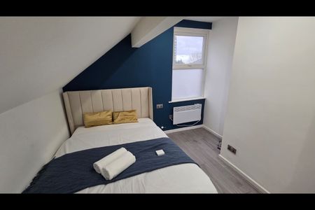 2 Bed Flat, Wortley Lodge, LS12 - Photo 4