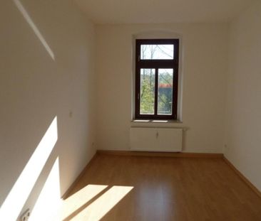 **Einziehen und wohlfühlen! TOP 2-Zimmer-Whg, +EBK, +Laminat+Glas - Photo 1