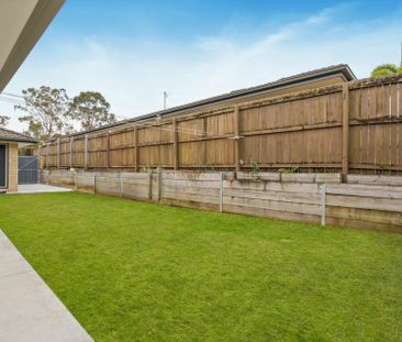 Modern Family Home in Ormeau - Photo 3