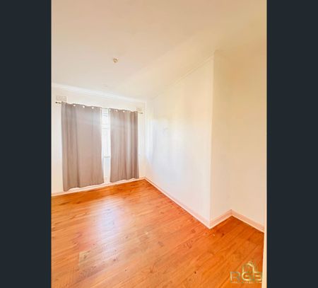 17 Wolsten Road, Para Hills, SA 5096 - Photo 2