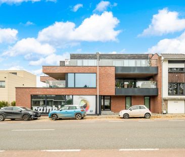 Gelijkvloers appartement met 2 slaapkamers, groot terras en parkeer... - Photo 6