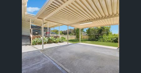 COSY BEACH COTTAGE - SHORT TERM 6-MONTH LEASE - Photo 5