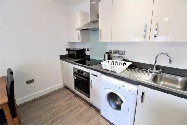 Queens House, Queens Road - Photo 1