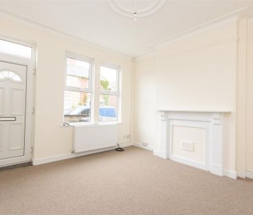 2 bedroom Semi-detached house to rent - Photo 1
