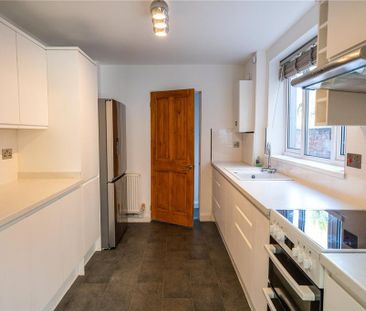 3 bedroom terraced house to rent - Photo 2