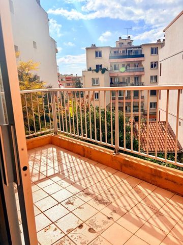 Location Appartement 2 pièces 50m² CAGNES SUR MER 06800 - Photo 4