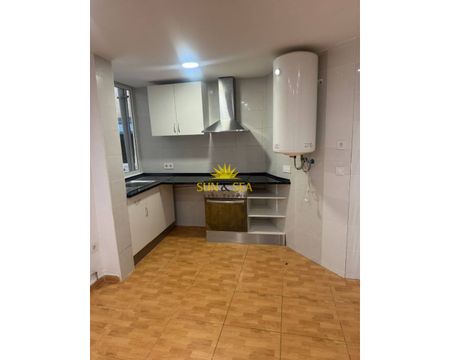 THREE-BEDROOM APARTMENT – ALICANTE - Photo 4