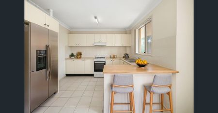 Stylish Apartment Blending Comfort and Lifestyle - Photo 5