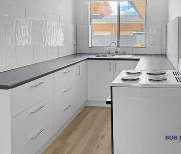 Freshly Renovated 2-bedroom Unit in Convenient South-Central Location - Photo 2