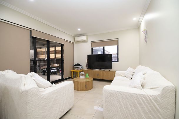 Modern One Bedroom Granny Flat with Utilities Included - Photo 1