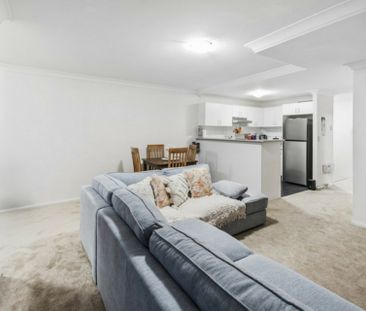 Ground Level 1 Bedroom Apartment, Furnished in Prime Location!!! - Photo 1