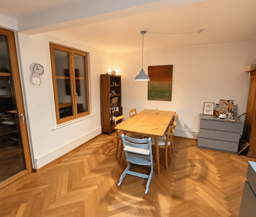 Charmante 3.5-Zimmer-Altbauwohnung mit Balkon und Abendsonne in Basel - Photo 2