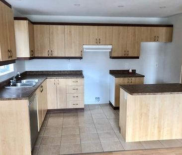 Beau et grand 4.5 de 1 200 p.c. pour 55 ans et plus - Photo 2