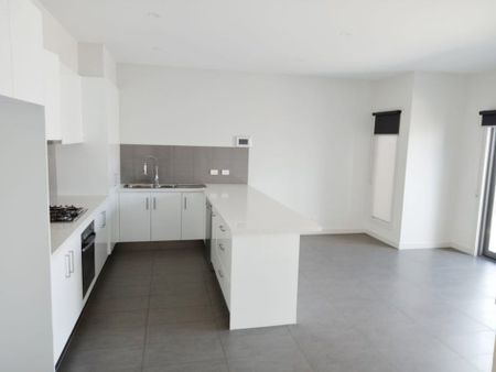MODERN TWO BEDROOM UNIT IN GEELONG WEST - Photo 4