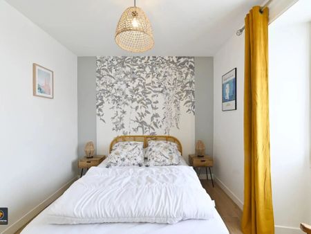 Location Chambre 5 pièces 135 m2 à Niort - Photo 4