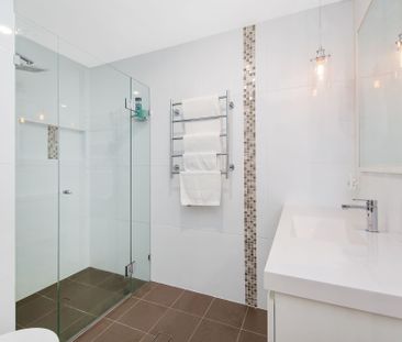 Immaculate 3 bedroom home - Prime Location - Photo 2