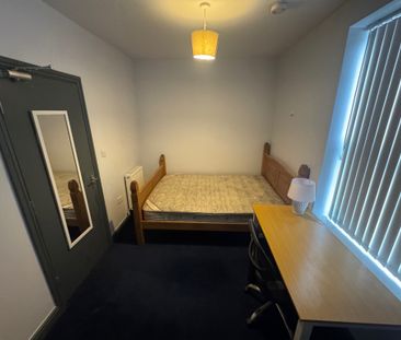 Salisbury Road, Liverpool, L15 - Photo 1