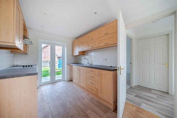 3 bedroom terraced house to rent - Photo 1