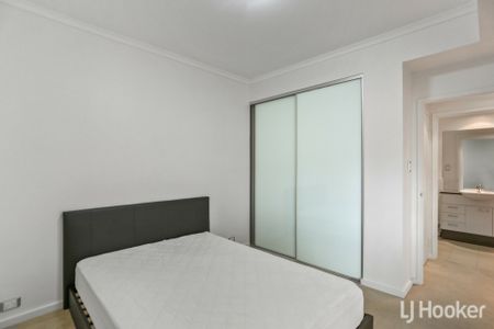 Coastal Living at Its Best in Mandurah Marina - Photo 4