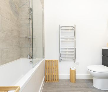 2 bedroom flat to rent - Photo 5