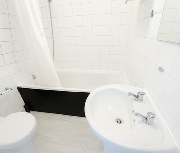 3 bedroom house share to rent - Photo 4