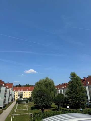 Schöne 3-Raum-Wohnung im 2. Stock mit Loggia in begehrter Lage in Urfahr **kein Lift** ** 1 Monat mietzinsfrei** - Foto 3