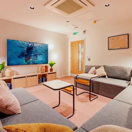 Bronze Plus Studio - Photo 1