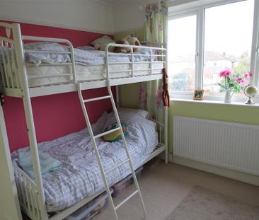 3 bedroom semi-detached house to rent - Photo 6