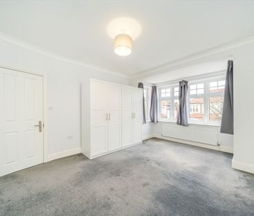 Chelwood Gardens, TW9 4JQ, Kew - Photo 5