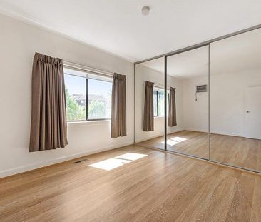 LOCATION, CONVENIENCE AND LIFESTYLE - Photo 5