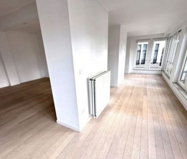 Bel appt de +- 118m² avec 2 chrb / Cinquantenaire - Photo 3