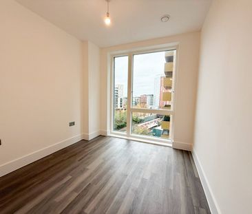 2 Bed Flat, Colindale Gardens, NW9 - Photo 2