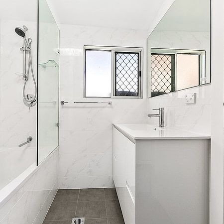 Character filled and perfectly positioned home - Photo 4