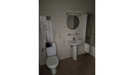 Een centraal gelegen appartement met terras - Photo 4