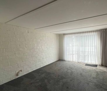 3-Bedroom Home in Convenient Kensington Location - Photo 2