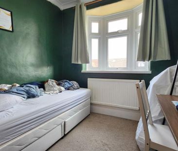 2 bedroom maisonette to rent - Photo 5