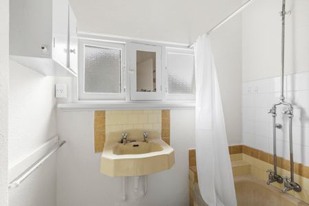 3 Hartington Street, Elsternwick VIC 3185 - Photo 2