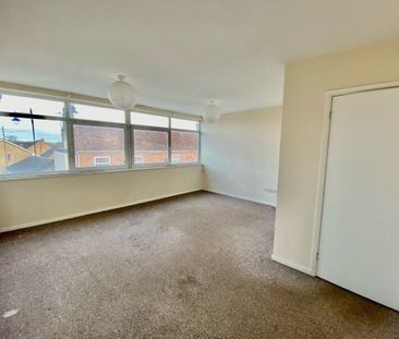 High Street, Biggleswade. SG18 - Photo 5