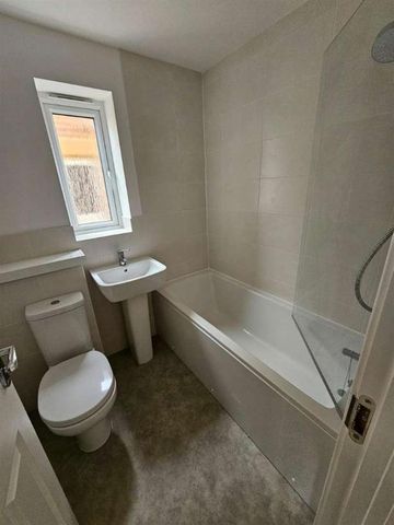 Brookes Lane, Hemlington, Middlesbrough, TS8 - Photo 3